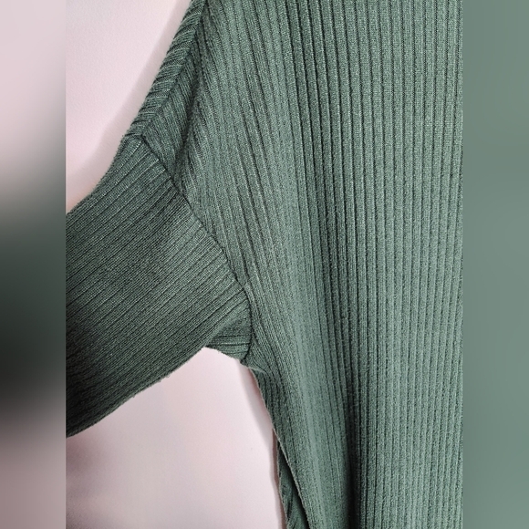 American Eagle soft green long sleeve shirt Size Small - Picture 6 of 6